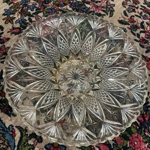 Elegant Clear Glass Decorative Plate